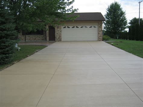 colored concrete driveway