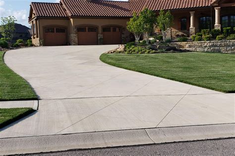 concrete curbs for driveways