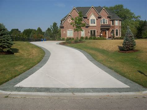 concrete driveways with borders