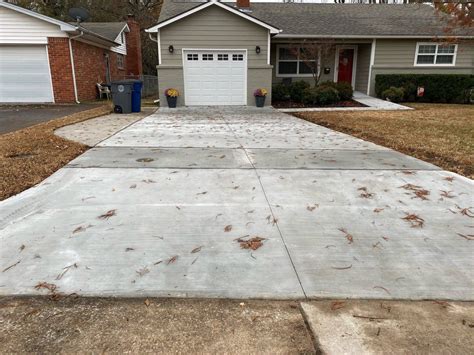 how long does a concrete driveway last