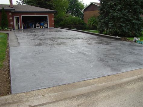 textured concrete driveway